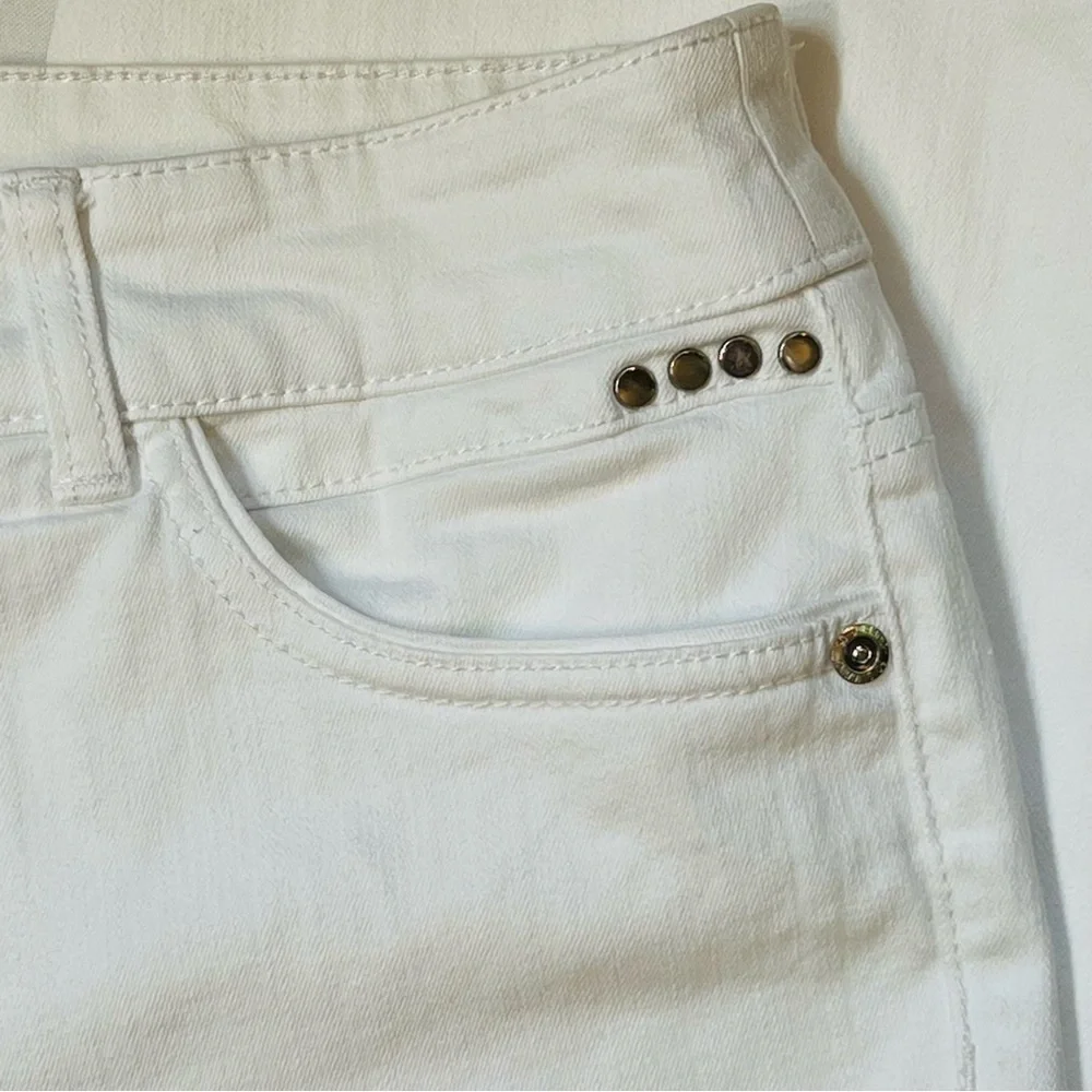 Chico’s So Slimming Jeans White Sz 2.5 Reg Sz 14 Crop‎ - Picture 7 of 14